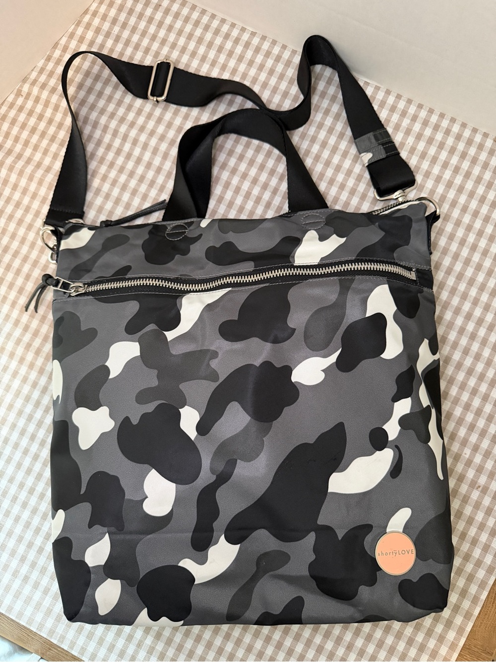 Camo crossbody bag, shortyLove, large, excellent condition